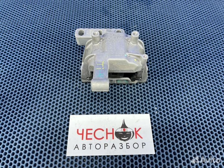 Опора двигателя правая VW Tiguan NF 2006-2017