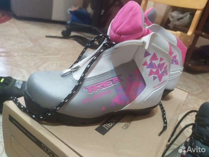 Лыжные ботинки