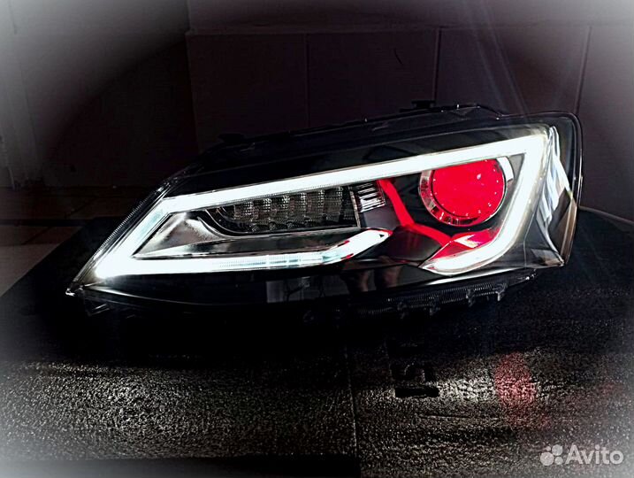 Фары Volkswagen Jetta (A6) 10-19г LED