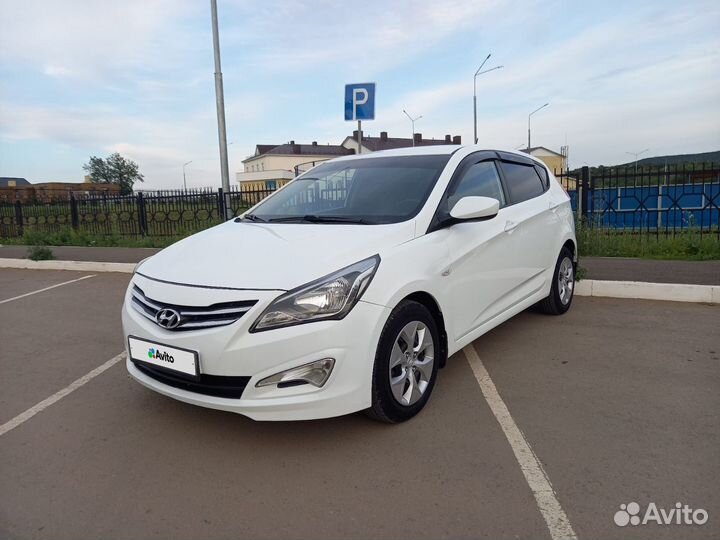 Hyundai Solaris 1.4 AT, 2015, 87 000 км