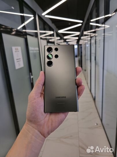 Samsung Galaxy S23 Ultra, 8/256 ГБ