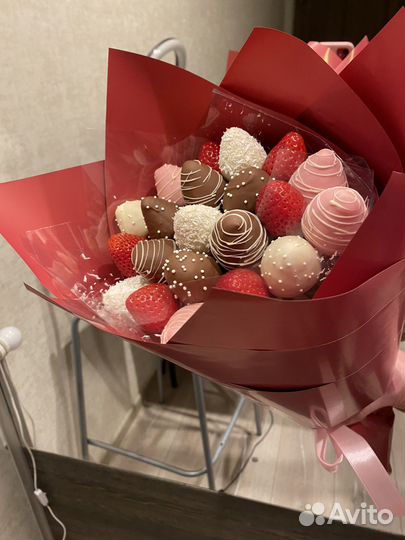 Клубника в шоколаде букеты