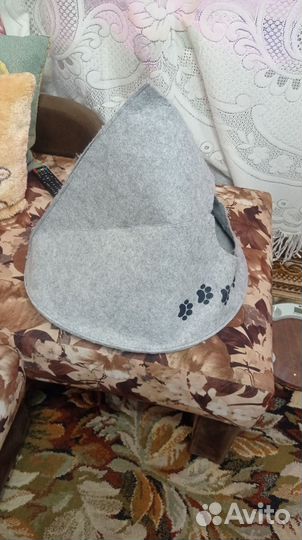 Клетка для птиц и домик для кошки