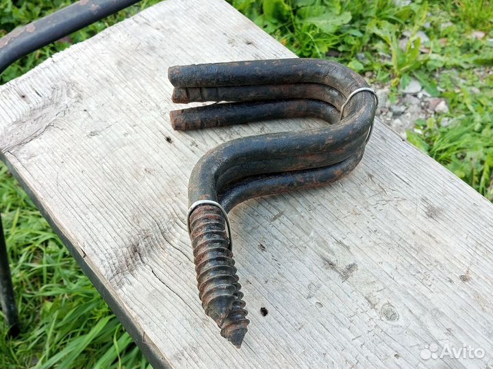 Крюки металлические СССР для деревянных опор