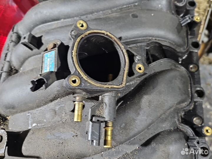 Коллектор впускной на Citroen C5 I (Ситроен С5 1)