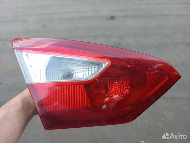 Фонарь задний внутренний левый форд фокус 3 2012