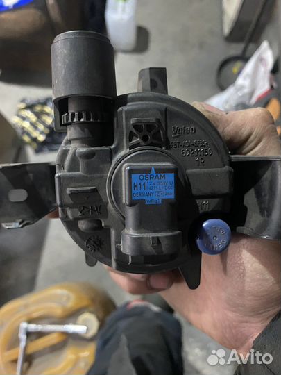 Продам правую противотуманку бмв х6 оригинал