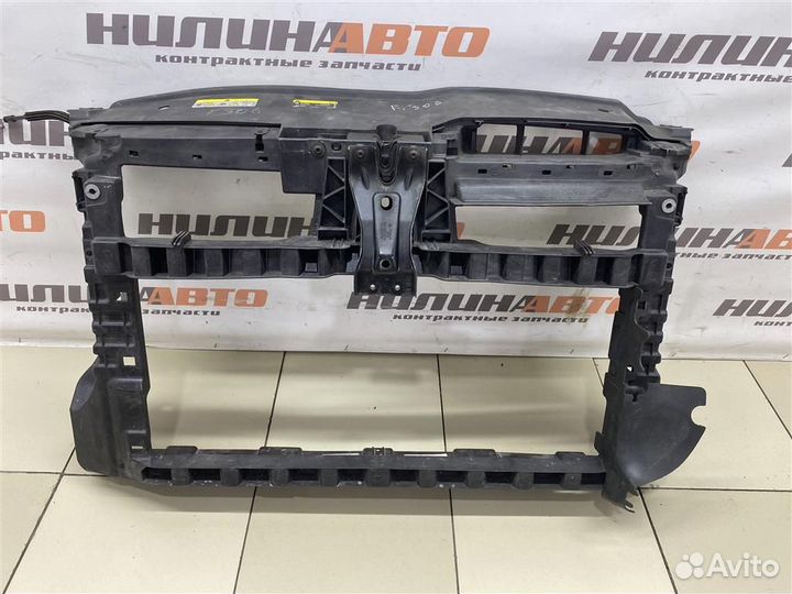 Панель передняя VW Гольф 6