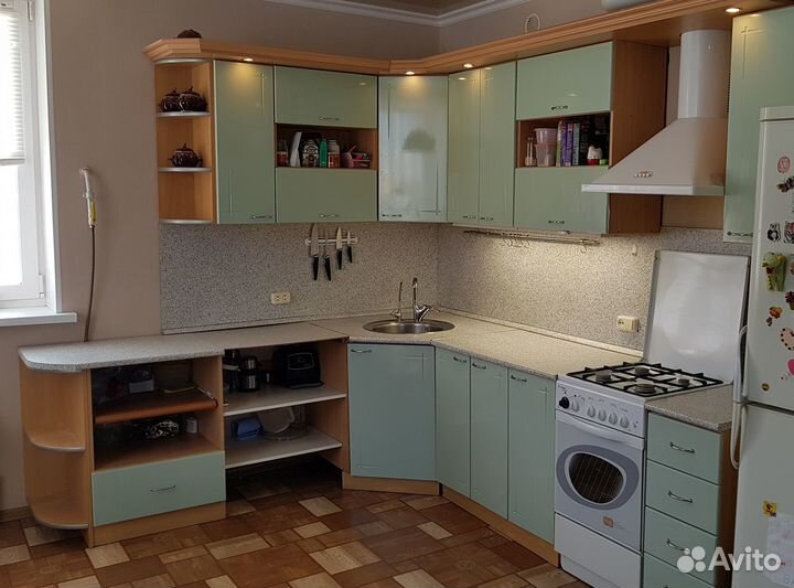Кухонный гарнитур угловой