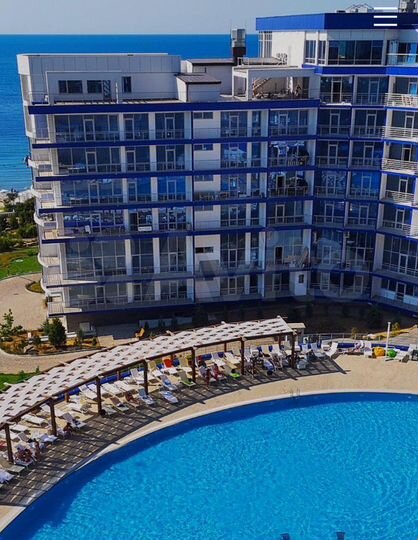 Апартаменты-студия, 42 м², 2/10 эт.