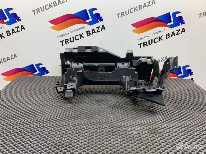 Консоль панели приборов левая Renault Premium