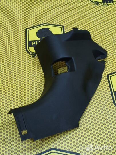 Обшивка стойки передней нижняя левая Mitsubishi