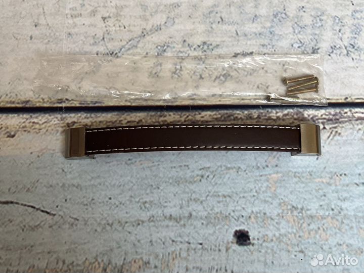 Ручка мебельная под кожу новая