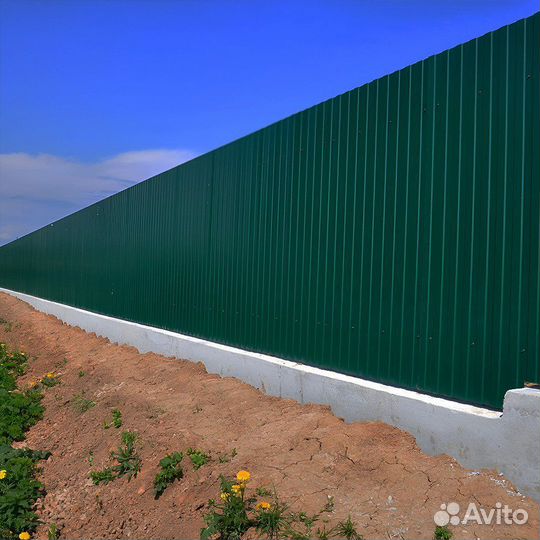 Забор из профлиста на ленточном фундаменте Торопец