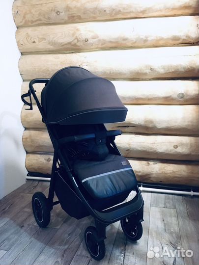 Прогулочная коляска Carello Bravo