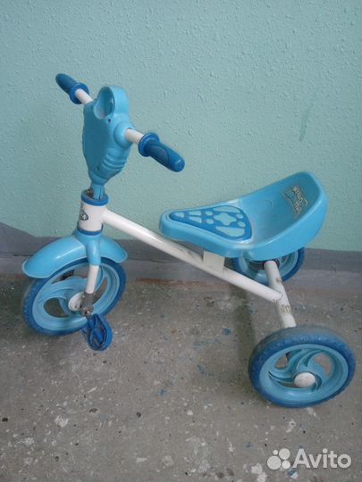 Трехколесный велосипед