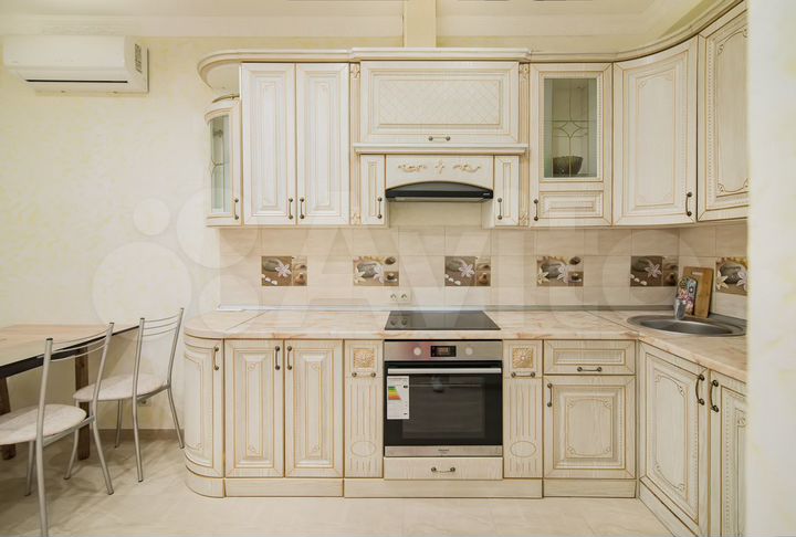 2-к. квартира, 44 м², 1/10 эт.