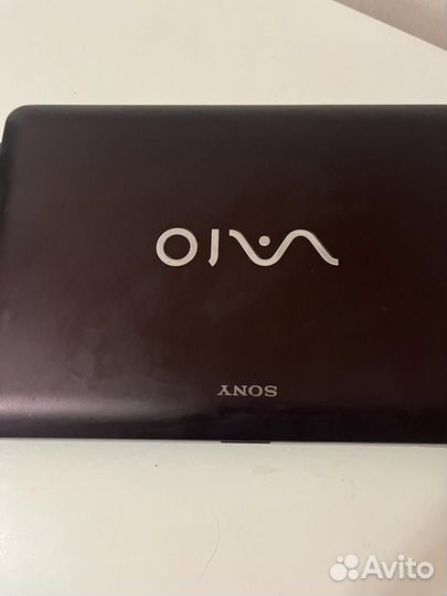 Sony netbook vpcw12S1R vaio