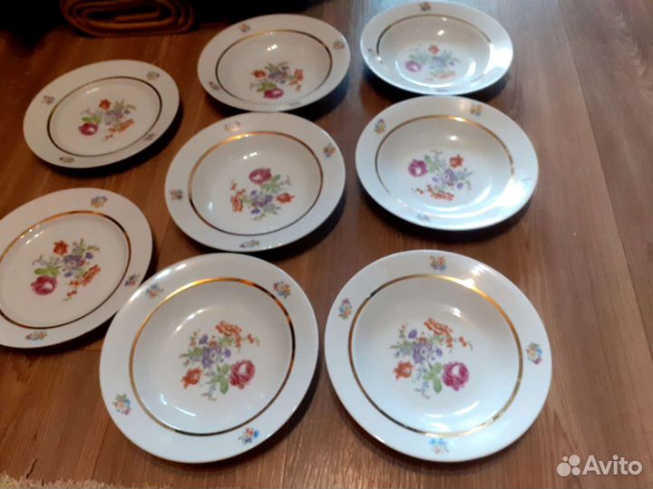 Отдам блюда тарелки посуду новую