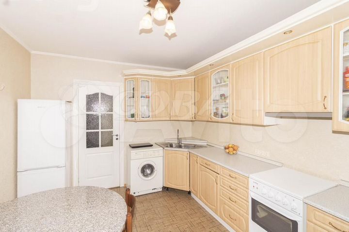 2-к. квартира, 66 м², 2/10 эт.