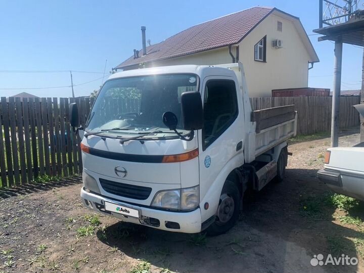 Hino 300 (Dutro), 2002