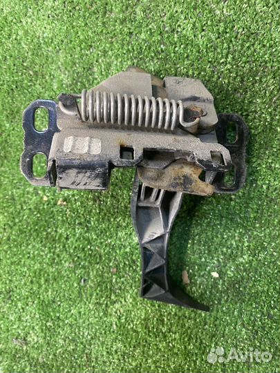 Замок капота mercedes w 168