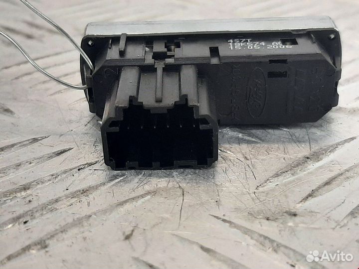 Кнопка обогрева заднего стекла Ford Mondeo 1458815