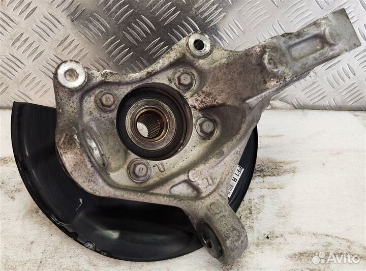 Ступица передняя правая Toyota Prius ZVW30 2ZR