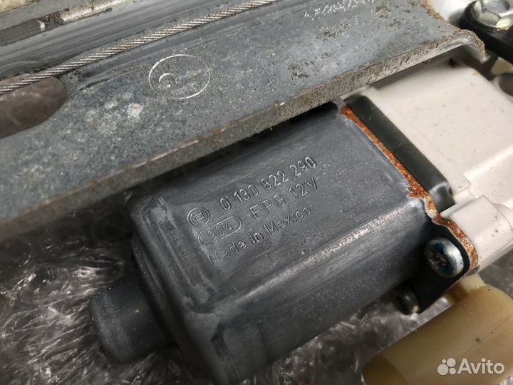 Стеклоподъемник задний левый Escalade, Suburban