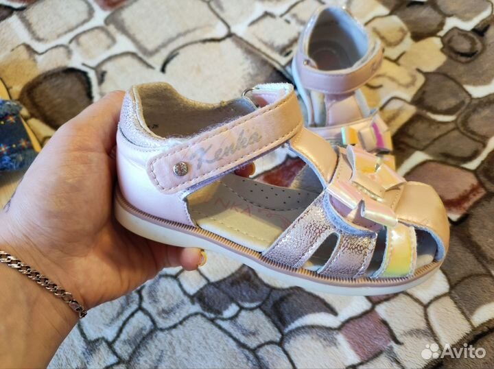Сандалии для девочки