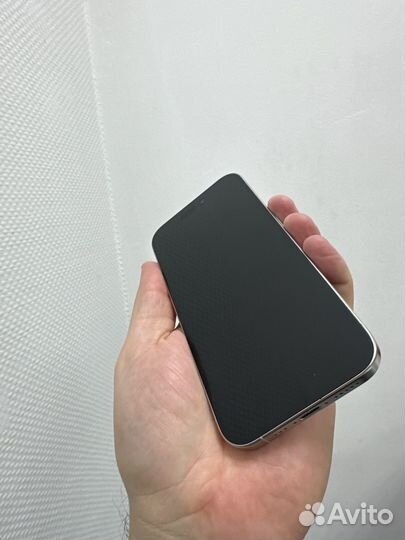 iPhone 15 Pro, 256 ГБ
