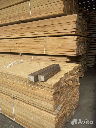 Доска пиломатериалы хвоя
