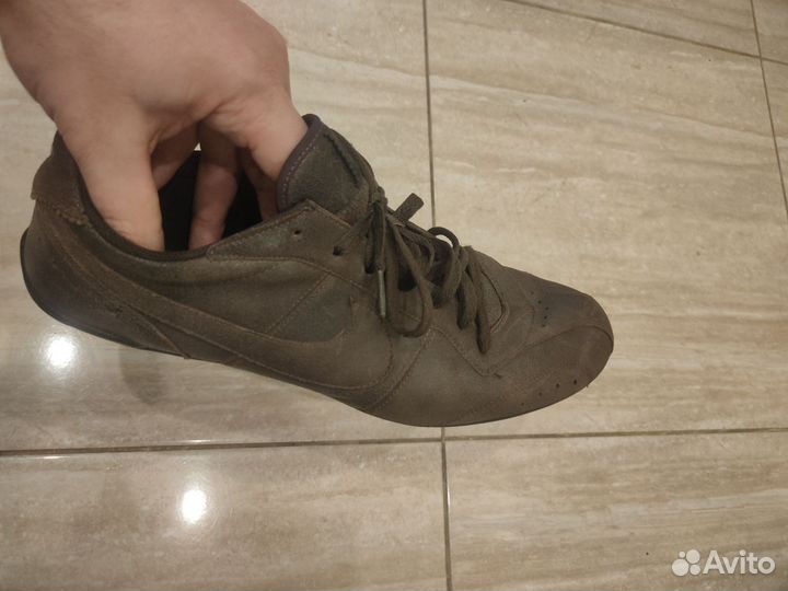 Кроссовки Nike