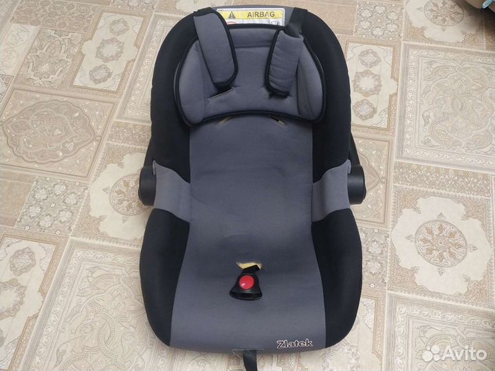 Продаю автомобильное кресло люльку