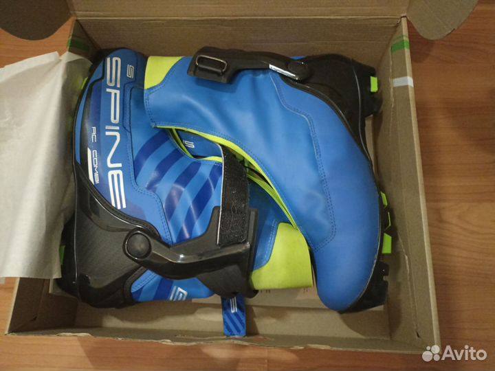 Ботинки лыжные коньковые