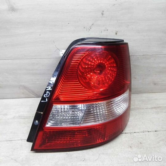 Фонарь задний правый Kia Sorento 1 2005 г.в
