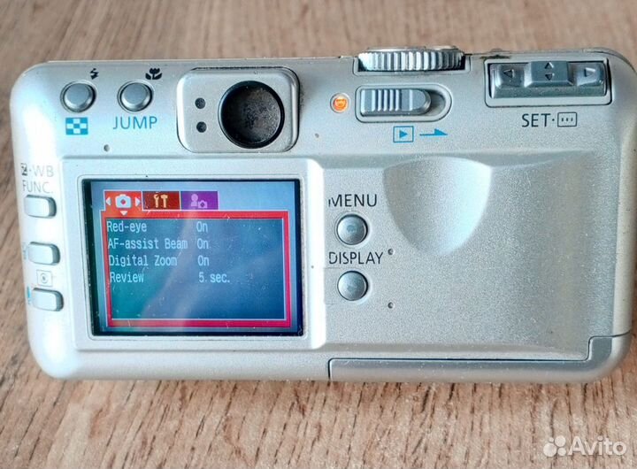 Цифровой фотоаппарат canon PC 1048