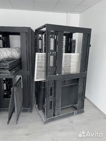 Шкаф для серверного оборудования