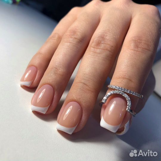 Мастер маникюра и педикюра