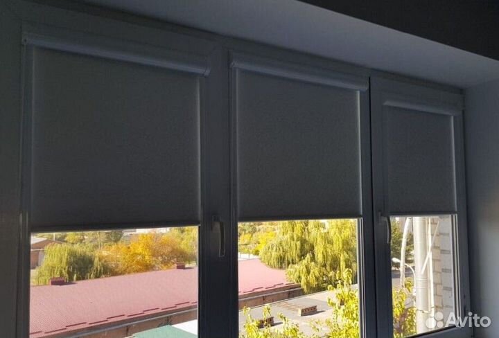 Рулонные кассетные шторы блекаут J0303-J7539