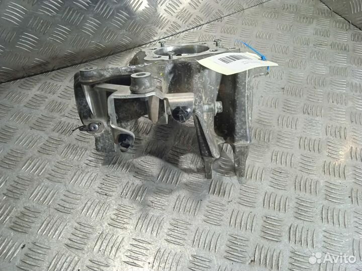 Б/У Б/У Кулак задний правый 1027416 tesla