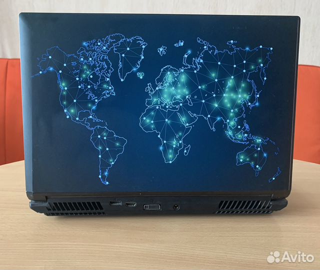 Игровой ноутбук (DNS Clevo p150em)