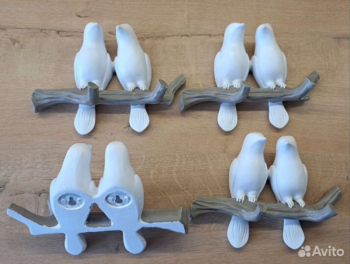 Вешалка (крючки) в прихожую