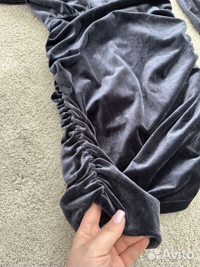 Платье женское велюровое 44 размер