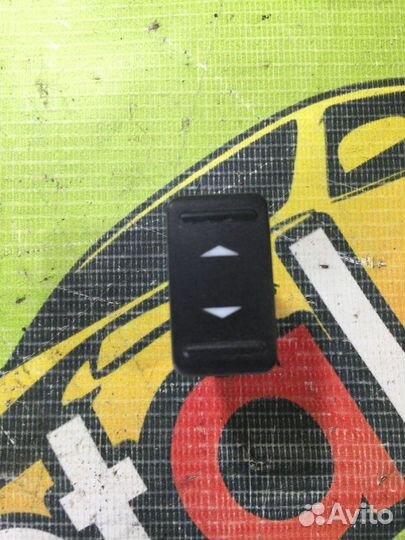 Кнопка стеклоподъемника Ford Focus 2