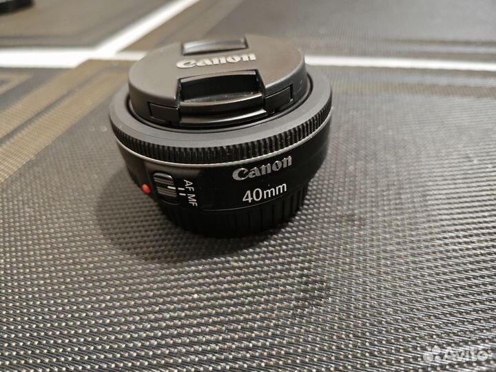 Цифровая фотокамера Canon EOS 80D