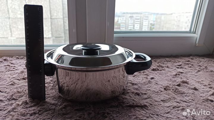 Кастрюля из нержавеющей стали