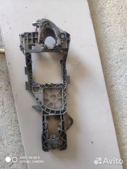 Кронштейн ручки passat b6 2005-2010