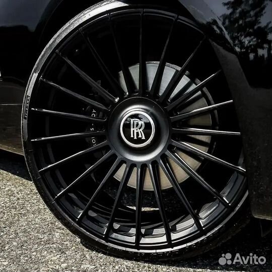 Ковные диски GT Forged R23 на Rolls-Royce Cullinan