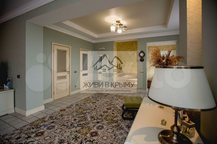 Дом 288,3 м² на участке 9,6 сот.